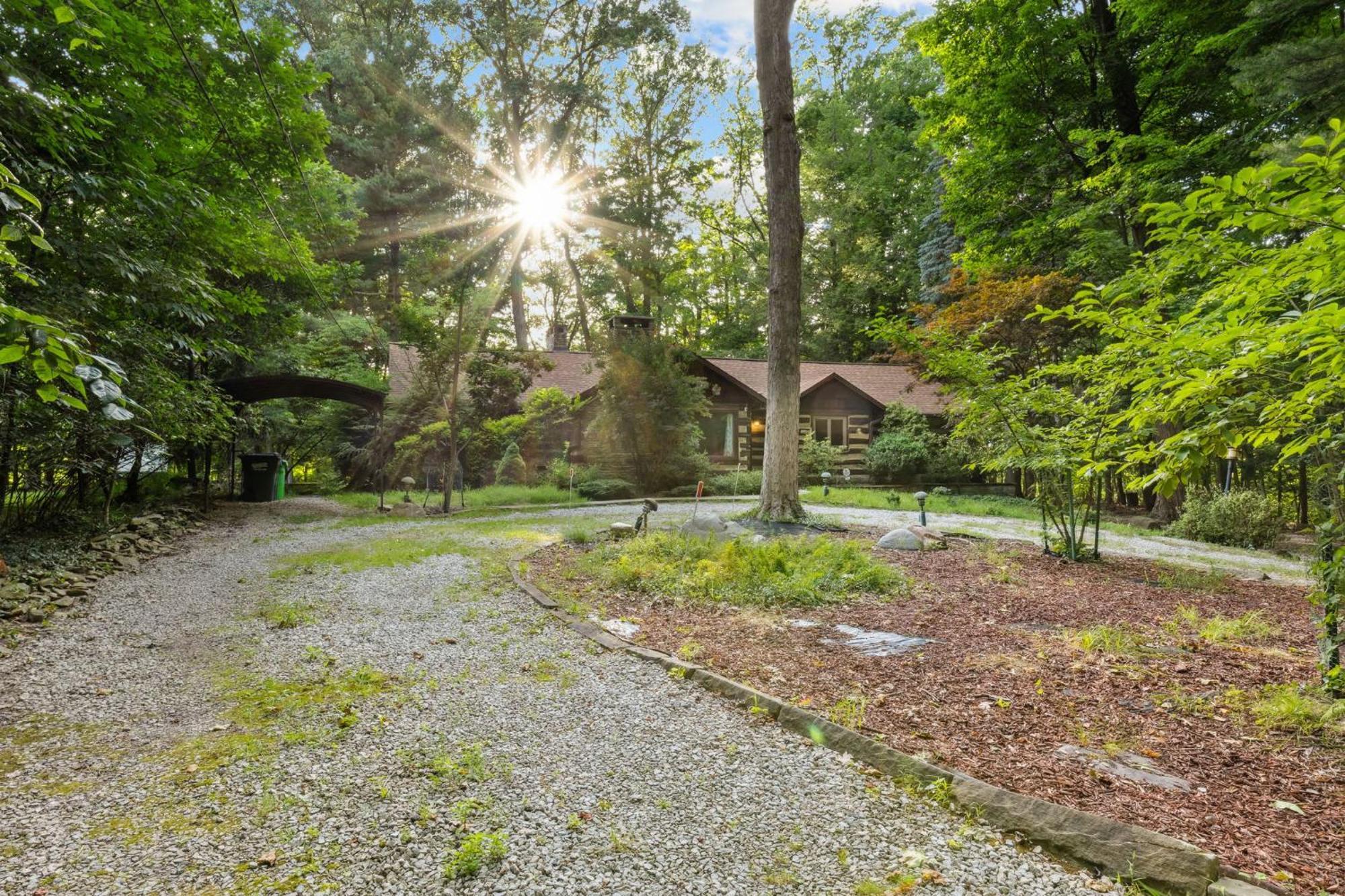 Log Cabin - Natures Oasis - Fire Pit & Gazebo Cleveland Eksteriør billede